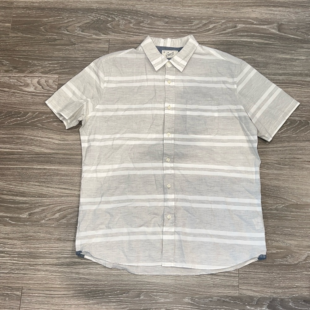 Grayers short sleeve button down shirt. Size XL. NWT